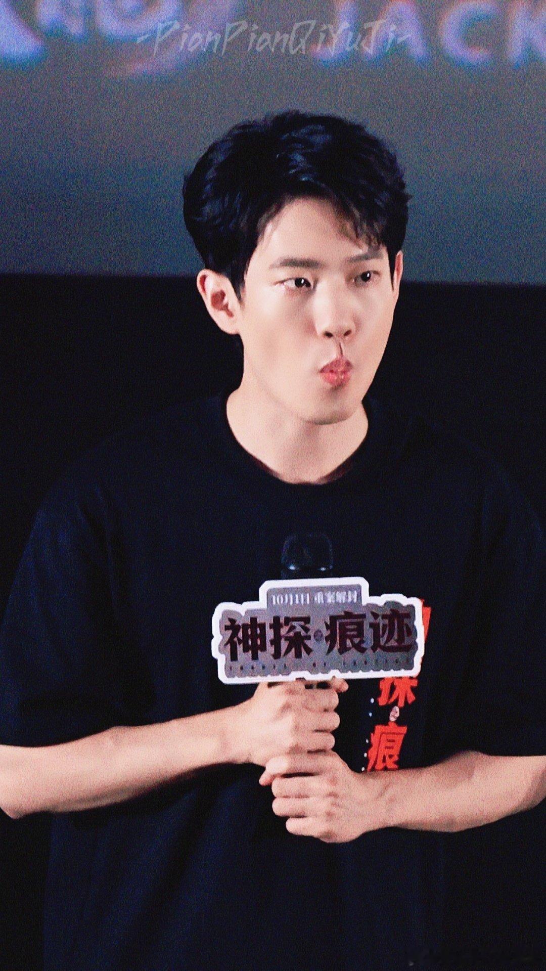 #宇文秋实[超话]# 
20261012 | 神探之痕迹天津路演·耀莱成龙影城

“抱歉吓到大家啦”[揣手]

​