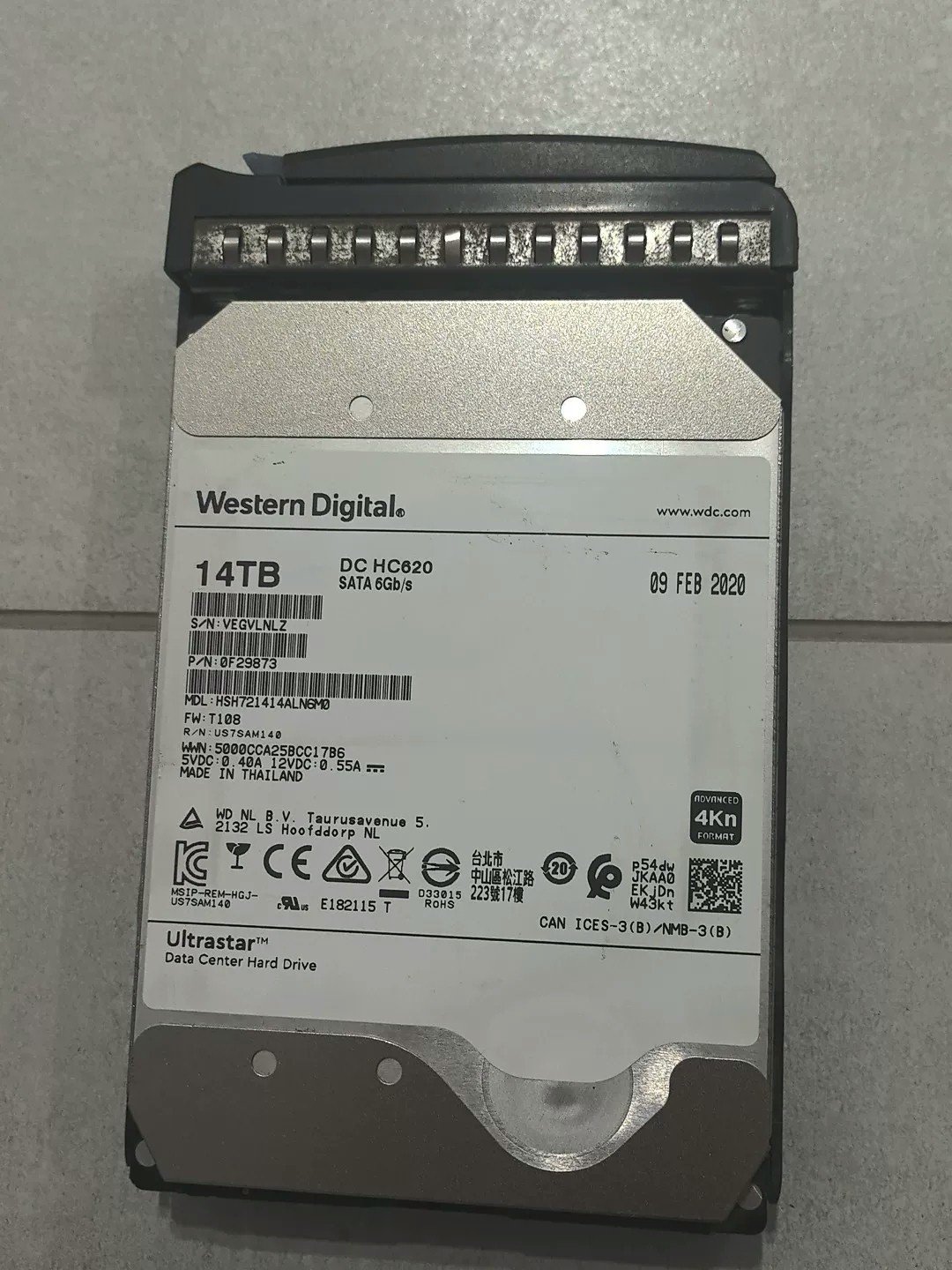 来试试水，这个是拿来做远程冷备盘 ​
