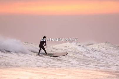 美好的一天，从读报开始，1月30日，乙巳年腊月十二，星期五，工作愉快...