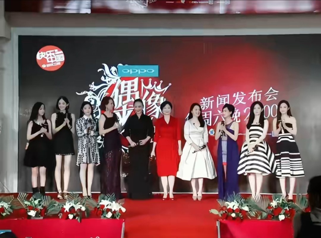 “我们来了”的经典配方回来了——2026年9月17日何炅在芒果招商会正式官宣《我们来了2026》重启，但观众最关心的不是阵容多豪华，而是这档曾靠“不撕不吵的全女松弛”封神的综艺，能否找回当年的味道。