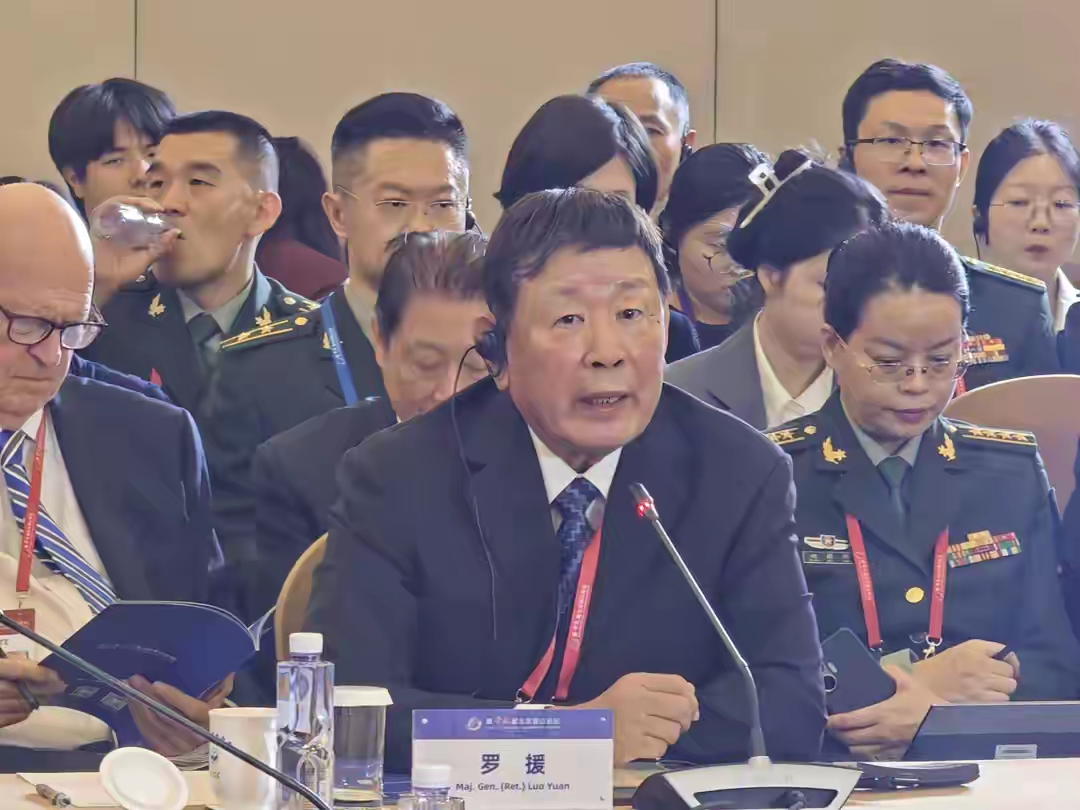 事关台湾问题！罗援将军香山论坛发出严厉警告，不管是谁，这是不可逾越的红线！ 
 
一年一度的香山论坛开始了，非常关注罗援将军的发言，他特别提到了台湾时指出，台湾问题是中国核心利益中的核心，是一条不可逾越的红线。中国从不干涉别国的内政，也希望各国能尊重和理解台湾是中国不可分割的领土这一铁的事实和中国的