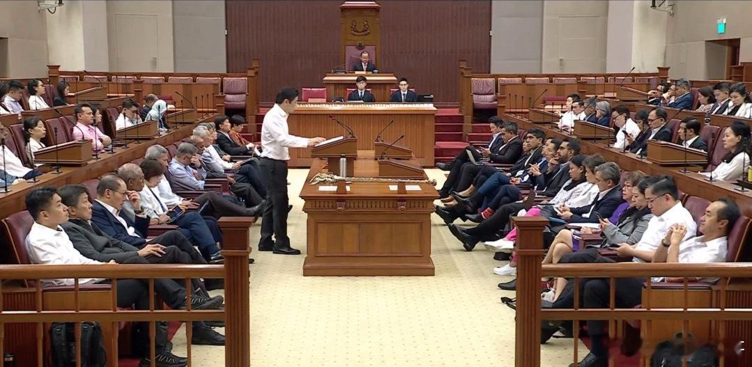 以新加坡收入最高1000名公民的年薪中位数，作为政务官薪金参照基准引发一些质疑。9月12日新加坡总理黄循财指出，政府将继续对部长薪金的计算方式进行研究。不过，大家对本届政府任期内要落实的政治薪金调整已有广泛共识。他重申，政府寻找的是“有心服务的人”，并不是希望通过提高薪金来吸引他们从政。新加坡新加坡达哥 新加坡·Tippling Club