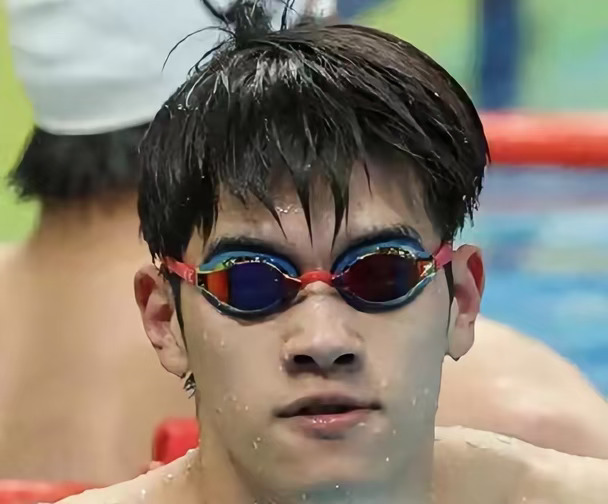 恭喜研究生乐乐,真棒！