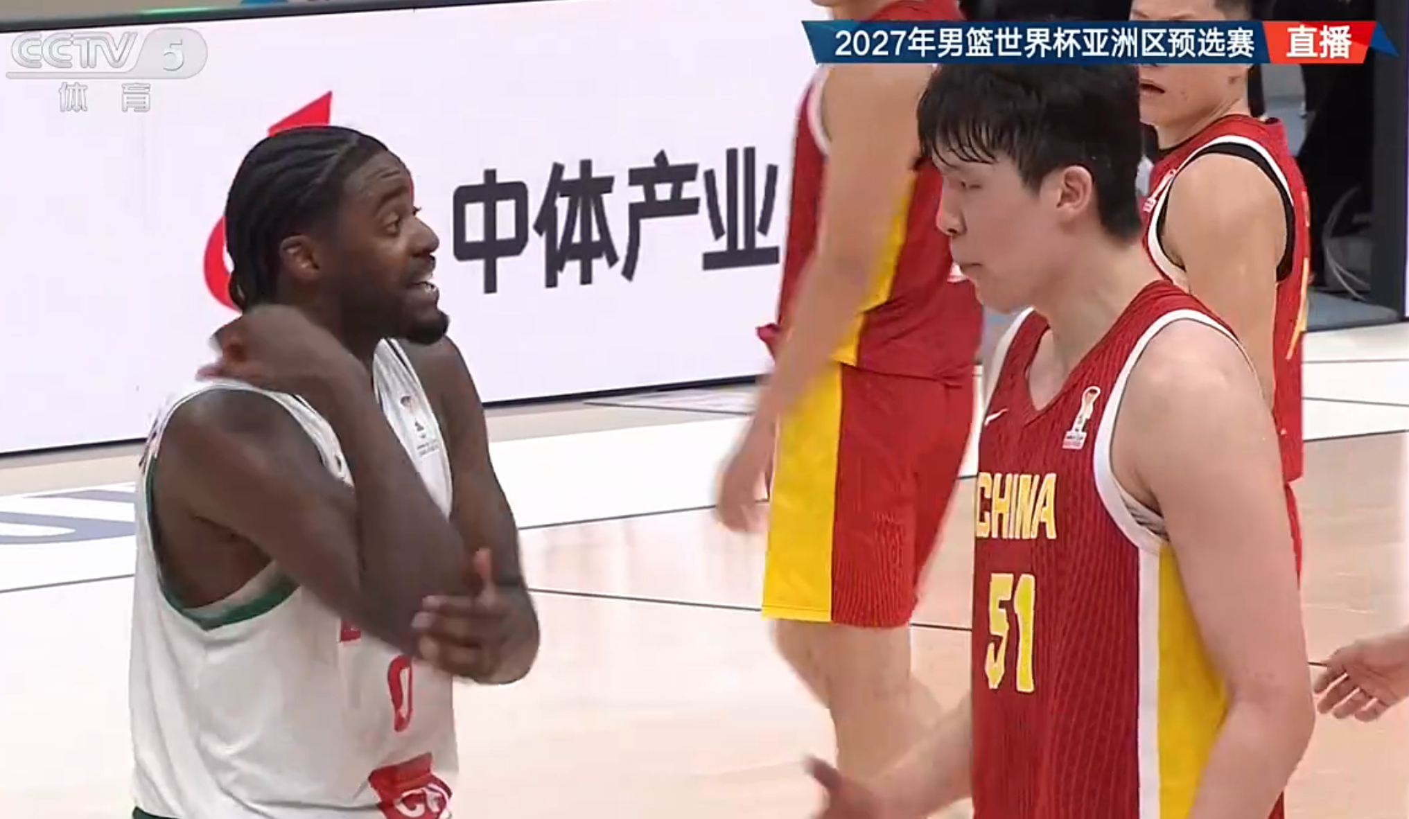 男篮世预赛第二阶段
中国男篮对阵黎巴嫩男篮
凭借杨瀚森最后2.2秒的准绝杀
中国队89:87 战胜黎巴嫩队！
杨瀚森19分9板3助、廖三宁18分6板2助、王俊杰11分5板、赵继伟8分2板5助3断、胡明轩8分1板、朱俊龙7分2板、赵嘉义6分3板2助2断、胡金秋5分7板、李弘权5分5板4助、贺希宁2分1板4助
 ​