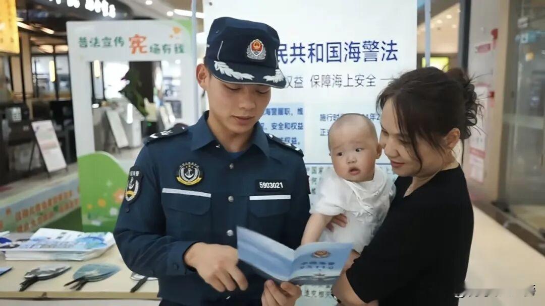 中国海警雷霆亮剑！菲律宾节日挑衅仁爱礁，中方正告：立即停止！

9月24日，中国海警局新闻发言人姜略发表重磅谈话，直指菲律宾背信弃义、一意孤行，在中华儿女欢度节日之际，悍然派出运补船为非法“坐滩”仁爱礁的破旧军舰实施运补。这是赤裸裸的挑衅！这是对《南海各方行为宣言》的严重践踏！中国海警依法出击，现场