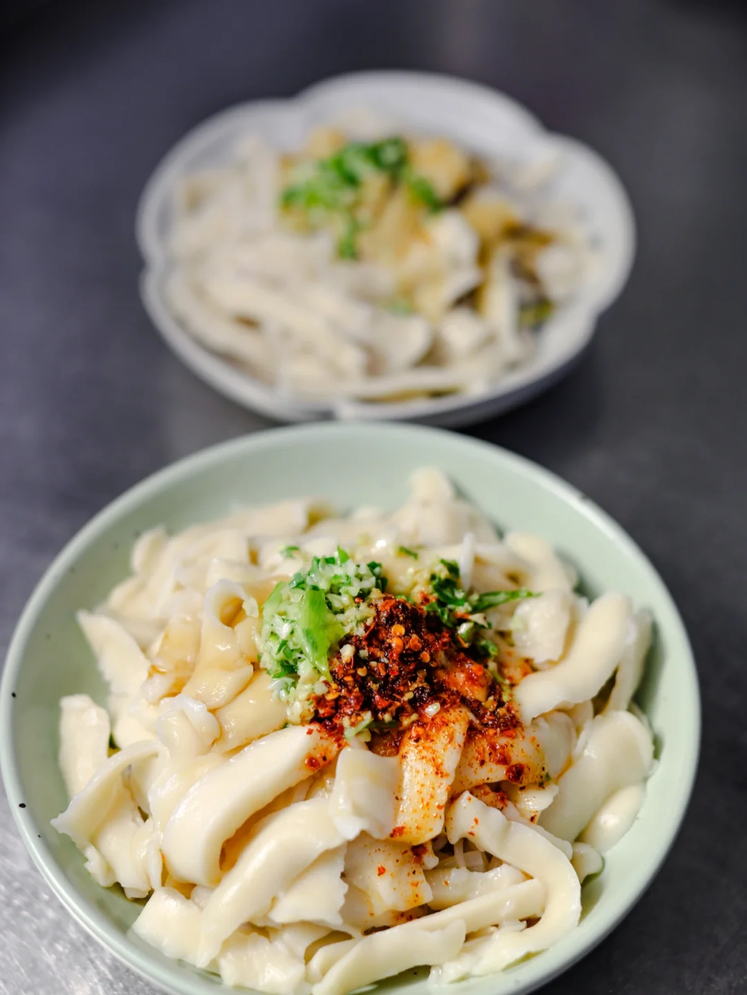 坚持做100种面不重样（27）油泼刀削面