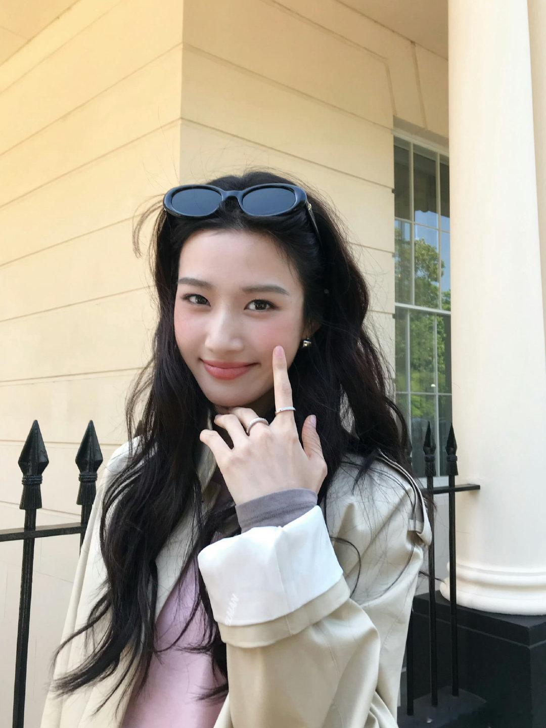 #卢昱晓[超话]# 工作室终于更新了 好美​
