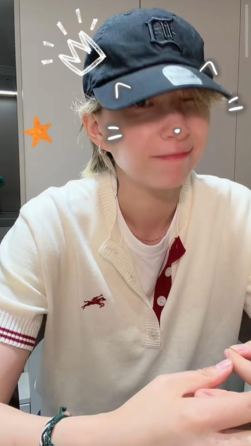 李斯丹妮十五周五快乐！！！🧡我是今年夏天上海吉利银河tt发布会爱上妮的！真的谢谢你出现在我的生命中 这个夏天的快乐与幸福是你带给我的🧡希望你坚持自己的音乐🎶唱跳到100岁！还要感谢各位dsjj在我发vb的时候夸我呀！爱你李斯丹妮🧡爱你们dsjj 接下来的15年让我们一起低空飞行吧！ ​