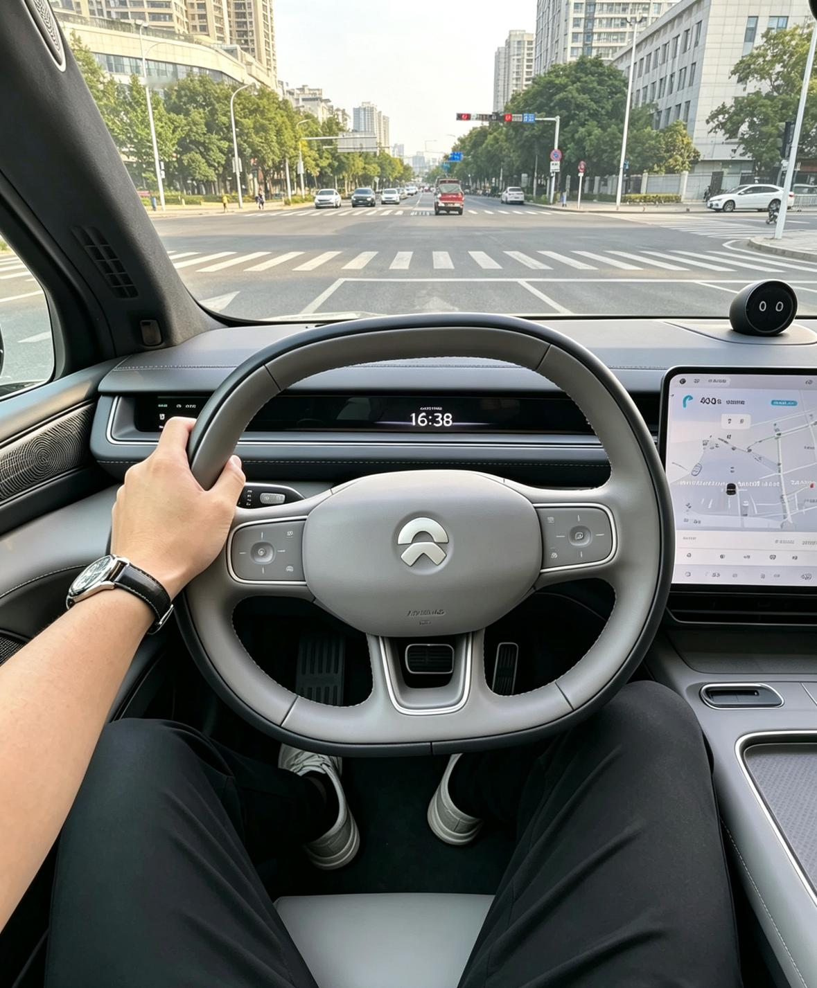大车居然也灵活！蔚来ES8大五座试驾感受