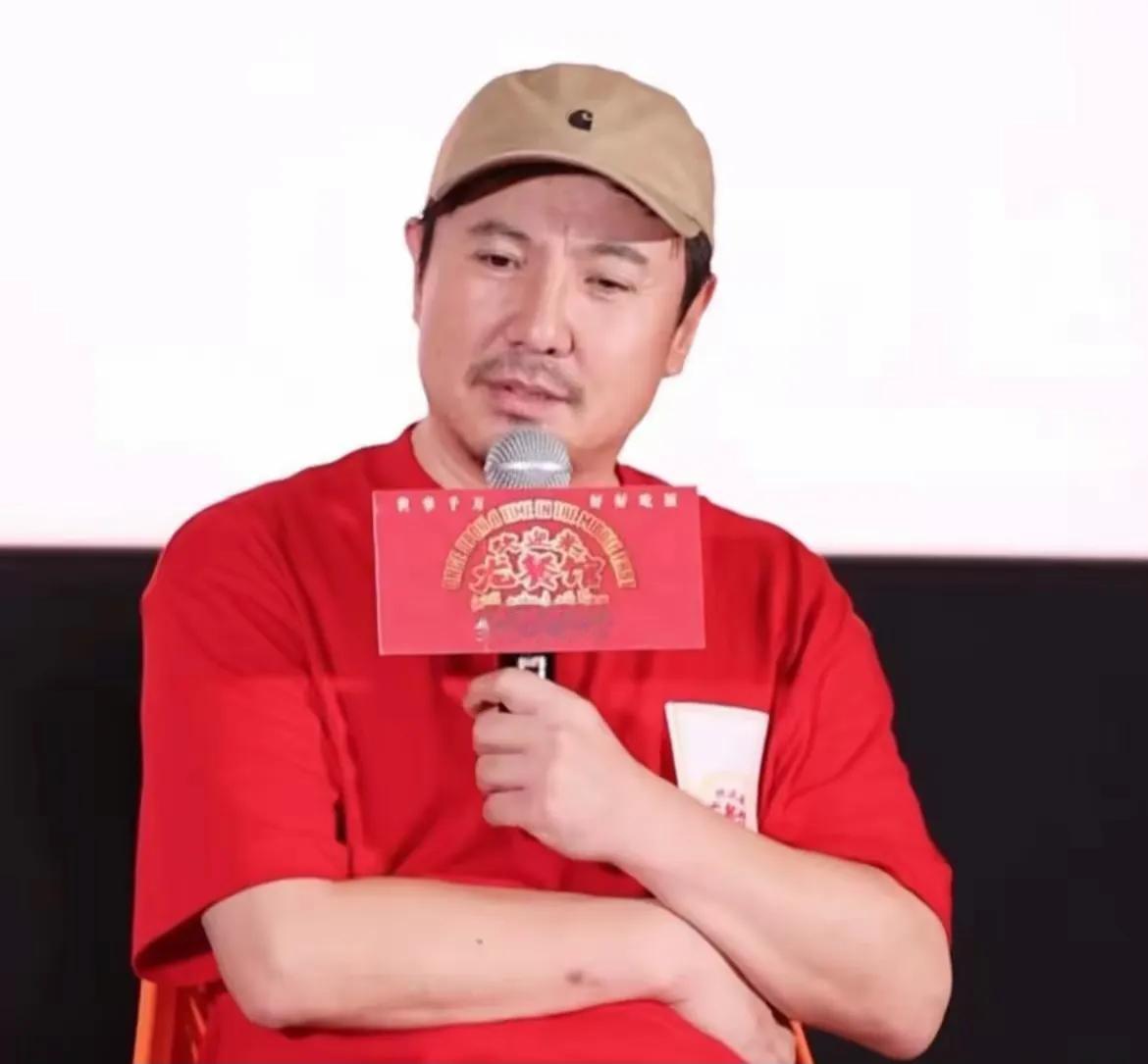 鲁豫问沈腾:“你心中的喜剧大师是谁？”沈腾不假思索就说:“香港的周星驰。”鲁豫问:“为什么？”沈腾说:“因为他已经是一个标本了，有的东西现在来看，不适合翻拍。”

一开始听到“标本”这个词，不少人第一反应会觉得奇怪，仔细品过后才懂沈腾想表达的深意。不是说作品陈旧过时，而是那种独有的内核很难复刻。