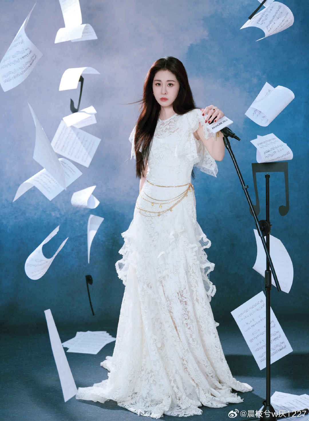 #张碧晨[超话]##祝愿张碧晨2026天天开心# 💎#张碧晨内地女一# 

“灯光漫延在黑夜 爱意回荡在世间” 𝐋𝐢𝐠𝐡𝐭𝐬 𝐬𝐩𝐫𝐞𝐚𝐝 𝐢𝐧 𝐭𝐡𝐞 𝐧𝐢𝐠𝐡𝐭, 𝐥𝐨𝐯𝐞 𝐫𝐞𝐯𝐞𝐫𝐛𝐞𝐫𝐥𝐝.

​