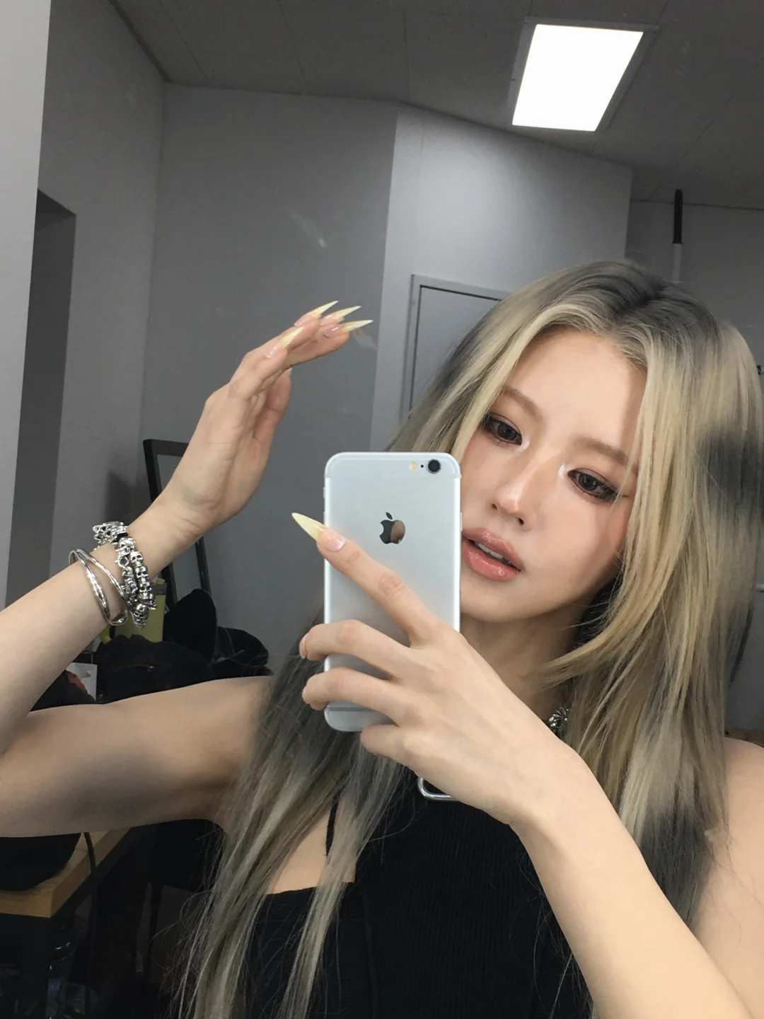 赵美延ins更新