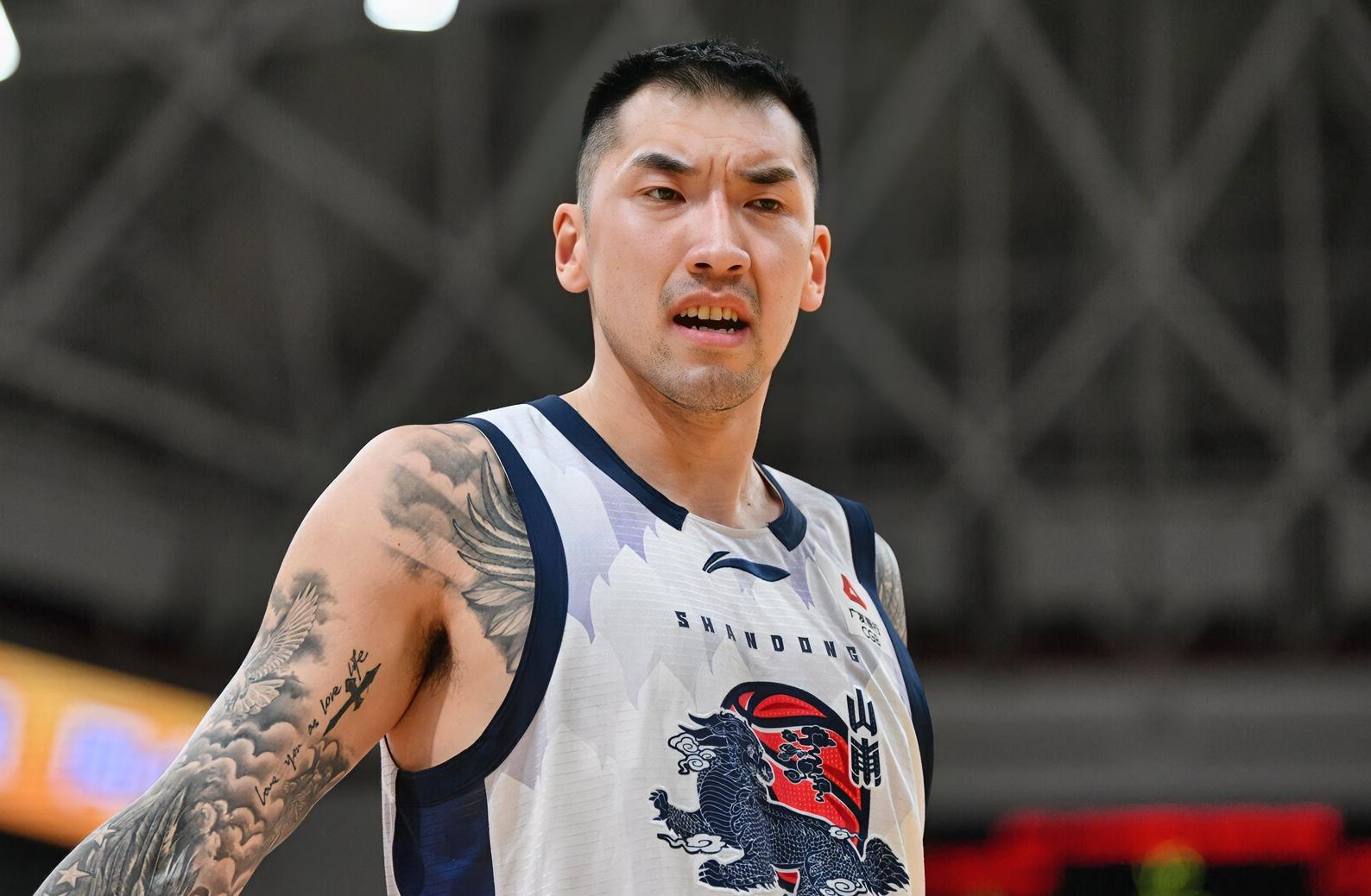 邱彪：大陶，恭喜啊！成为山东男篮本土篮板王和得分王，自己都没想到吧？ ...