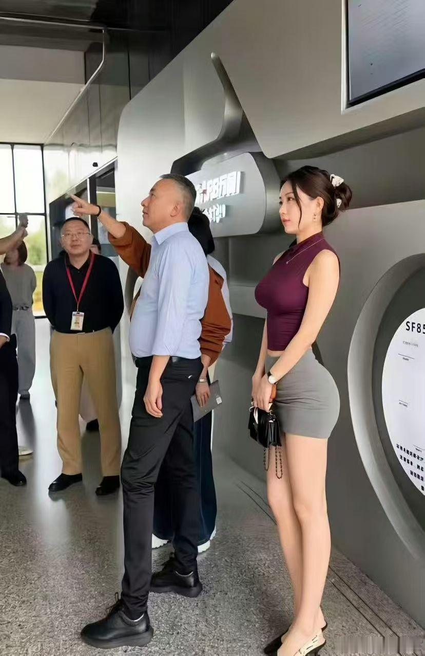 用 Grok Bot 来自动化运营社媒平台还是不行，我的Twiter 和 Facebook 昨天就被风控了，YouTube、reddit、Instagram，tiktok 目前还好 ​
