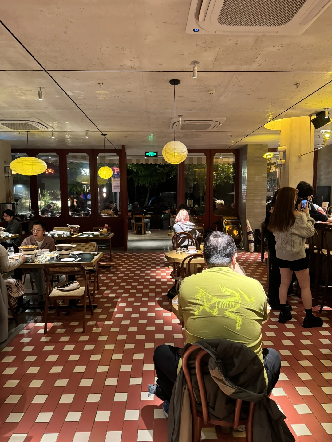 吃了上海为数不多的武汉餐bar