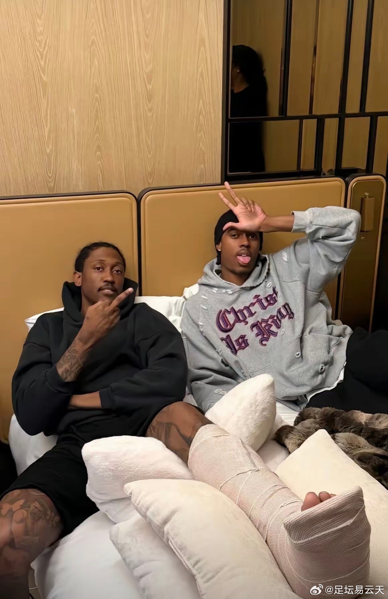 NBA运动医学还是强，杰伦术后晒照期待涅槃归来
​​看到杰伦·威廉姆斯术后这张照片感慨万千。遭遇重伤之后，这么快就晒出术后动态，不得不感叹美国这边的运动康复体系，确实有独到之处。
​​这些年太多我们熟悉的球星，经历毁灭性伤病，靠着先进的手术方案、长期系统化康复，重新站上赛场：
​乔治腿 ​