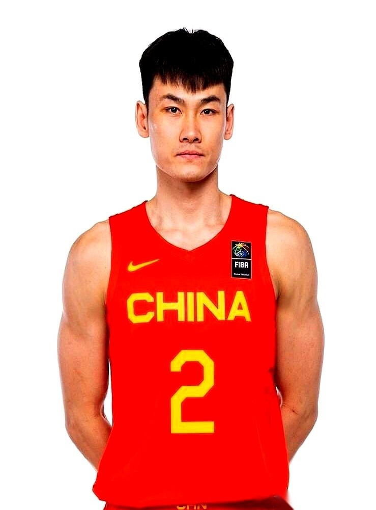 朱芳雨面前摆着五张“老将名单”，每一个名字后面都跟着一个冷冰冰的数字...