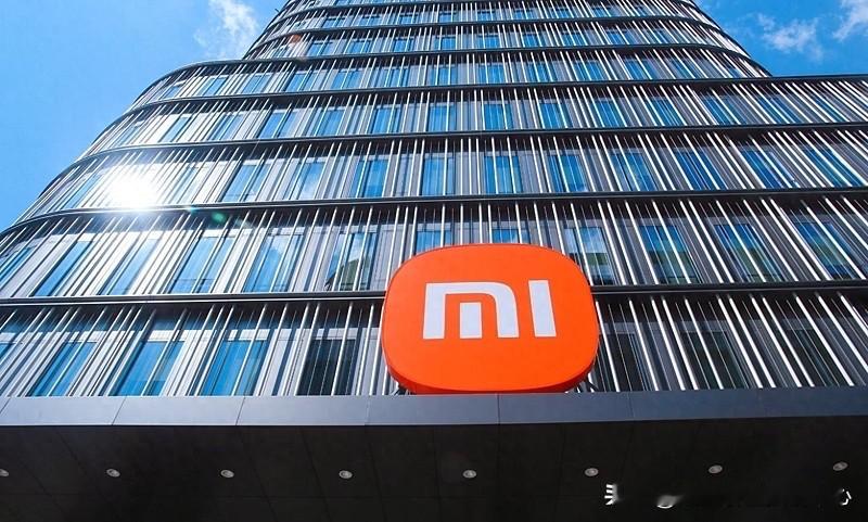 《小米集团（9月4日）收市点评｜放量上涨3.64%，28.76港元成短线关键位》

小米集团今日收报28.44港元，上涨1港元，涨幅3.64%，最高28.76港元，最低27.66港元，成交额50.74亿港元，换手率0.84%。股价全天维持强势，盘中一度冲上28.76港元，尾盘仍站在28港元上方，短线