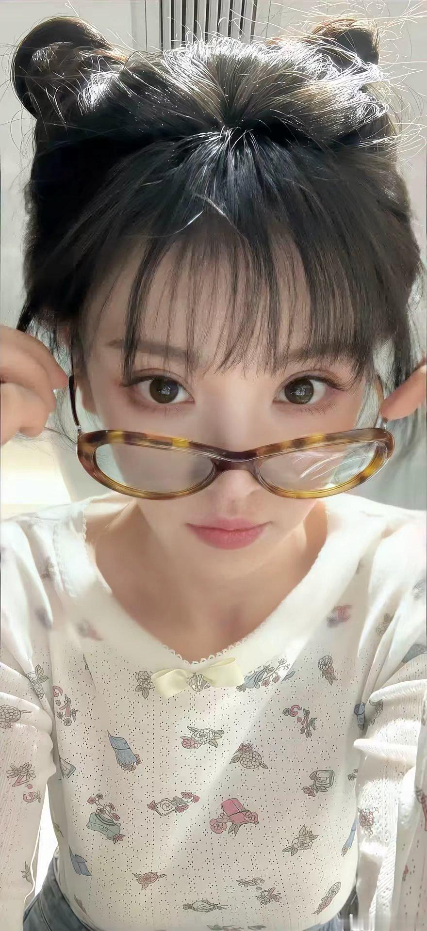 #田曦薇[超话]# txw#倪妮田曦薇文淇宋威龙好权威的世界名画# txw#倪妮让宋威龙田曦薇文淇开心点# 
你问我读懂你的心的秘诀是什么 我说是爱₍˄ ₗ   ̫ ₗ ˄₎੭ﾞ

​