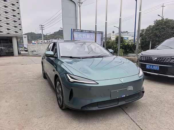 #捷达M6#10万以内一步到位
10万内大空间纯电轿车✅
德系品控｜超大后排｜座椅带按摩
家用代步、接送孩子，一步到位无压力
到店可试驾，欢迎来看车🚗