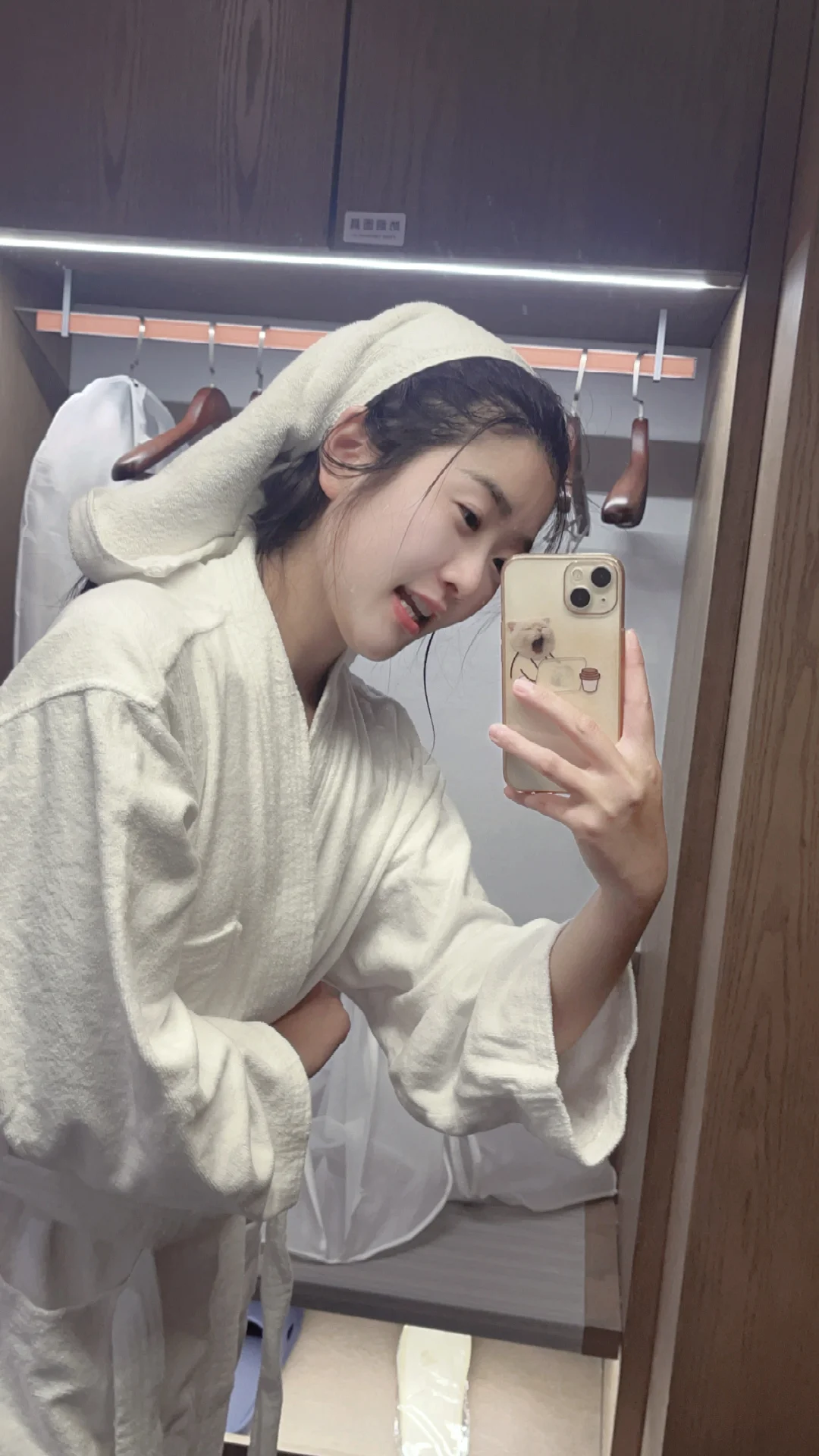 拍拍拍开开心心🥰