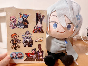 醒师生气长义和三丽鸥微笑长义放一起就很好笑