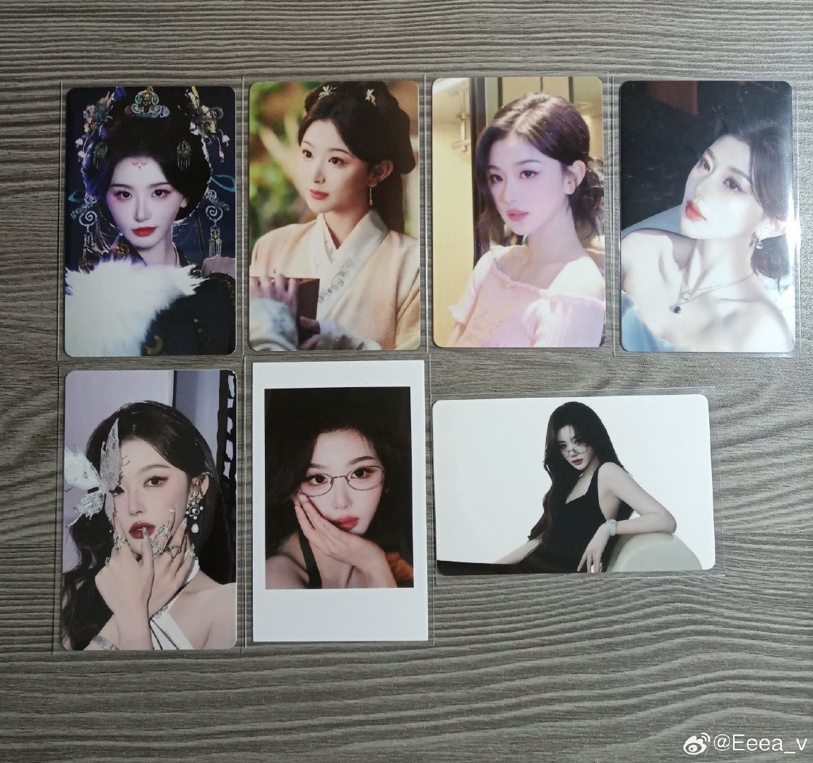 #孔雪儿周边站[超话]# 出 抽抽乐 图上31张一起90包 走pt 默认出厂 卡多不拍对光 ​