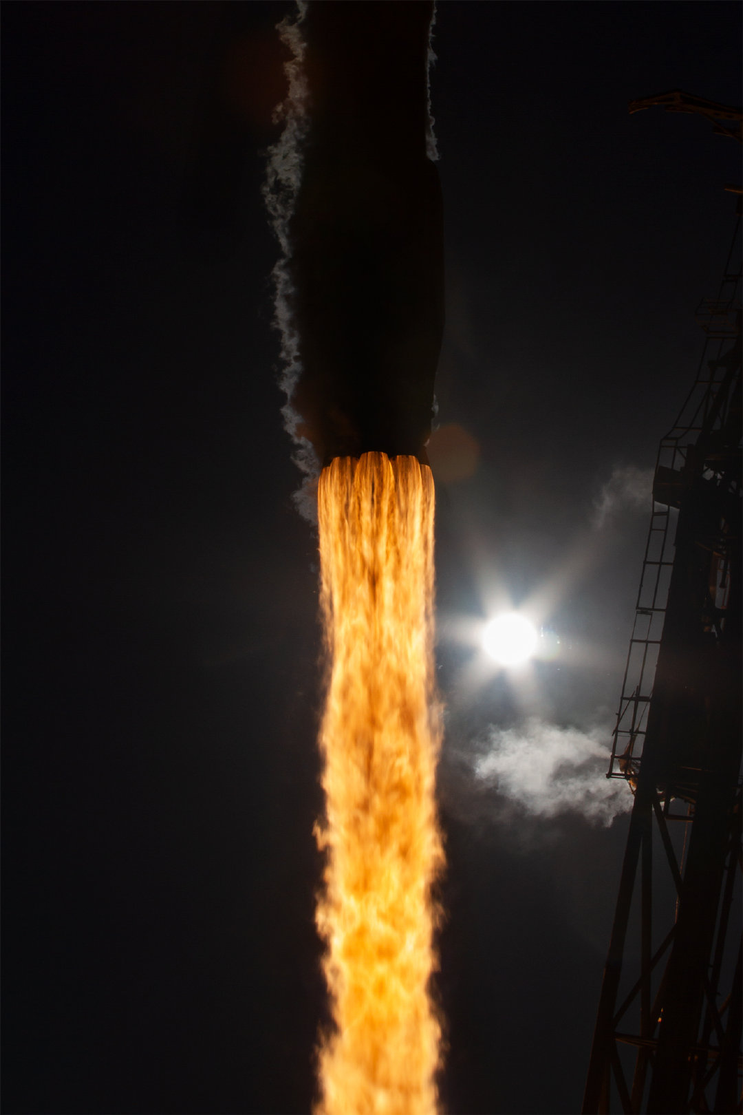 北京时间2026年10月16日8时1分，SpaceX从范登堡太空军基地SLC-4E发射台使用B1081-28号一级猎鹰九号运载火箭成功发射USSF-481。此次发射为全球2026年第242次航天发射，美国第143次(本月第7次)，SpaceX第118次，猎鹰九号第114次，本月第6次。#2026全球航天发射统计# ​