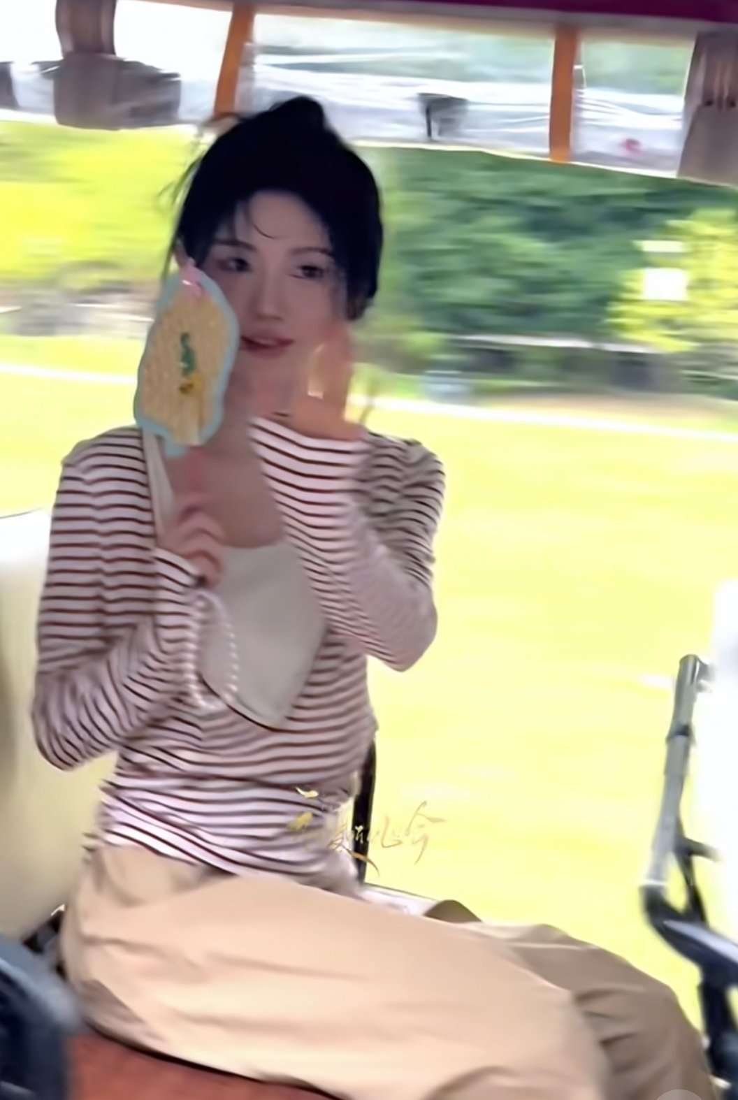 又是这个小扇子阿黛时期  姐姐就在用 好萌的婴儿 ​​​