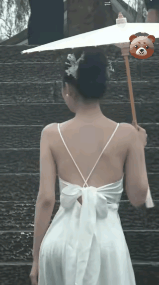 人 永远不要追求变淡的关系，唯一要追求的是，自己的价值和魅力。