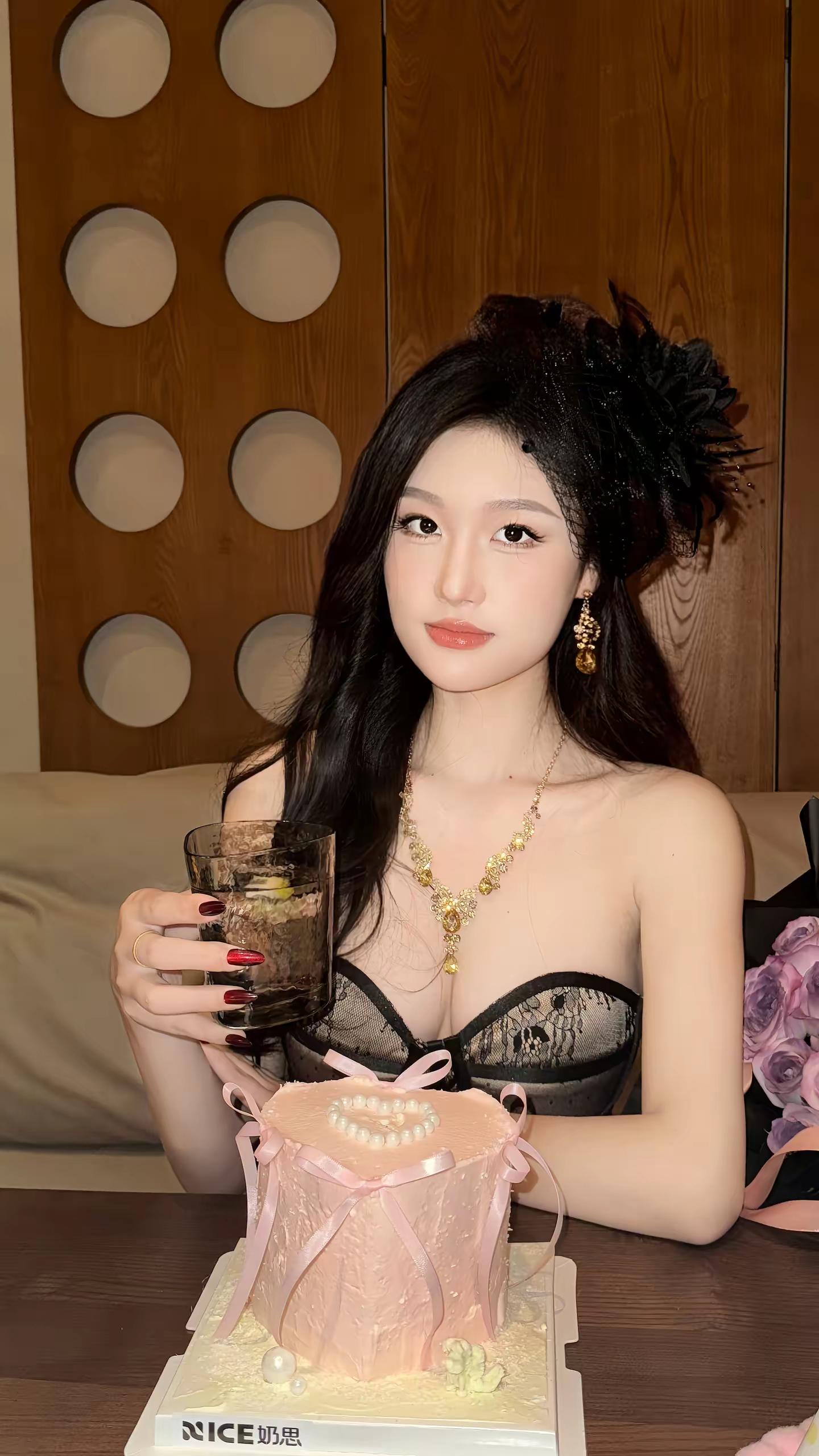 好女人得到名声 坏女人得到一切