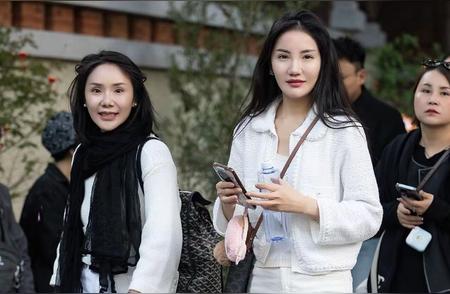 魅力依旧 风韵袭人 · 街拍🎈。