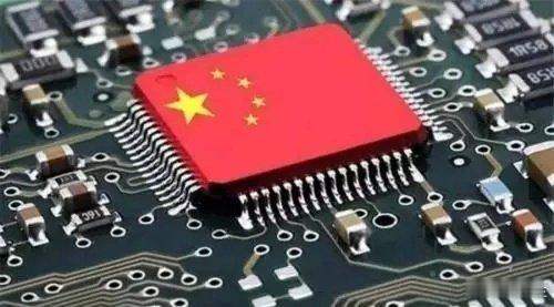 #中国半导体两个好消息#用了国产供应链是好事，高端芯片双双传来捷报，技术研发走向规模化量产。两项重磅突破，印证国内半导体多年深耕，后续发展值得拭目以待。 ​
