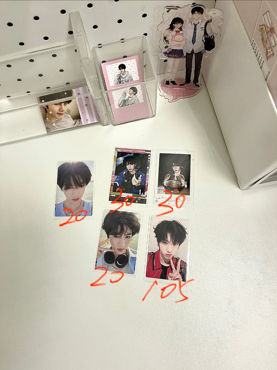 #张桂源周边中转站[超话]# 220💼 送无卡等 盘出不单 最后5张卡助力主播退坑 🙇‍♀️🙇‍♀️🙇‍♀️🙇‍♀️🙇‍♀️ ​