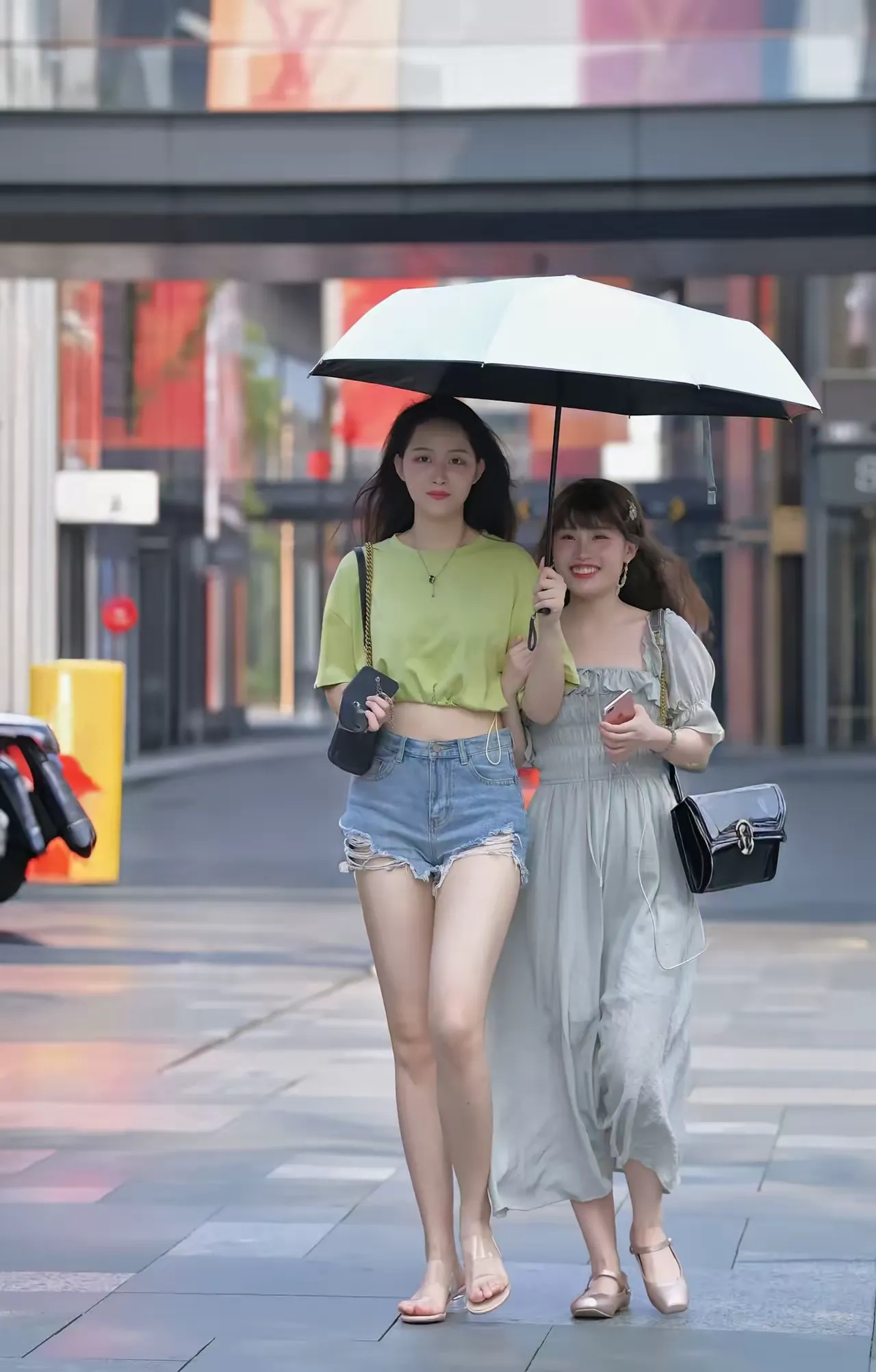 微胖的女生 越看越好看   你身边有这样的女生吗？