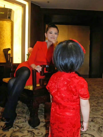 李湘看王诗龄 卵妈妈看我