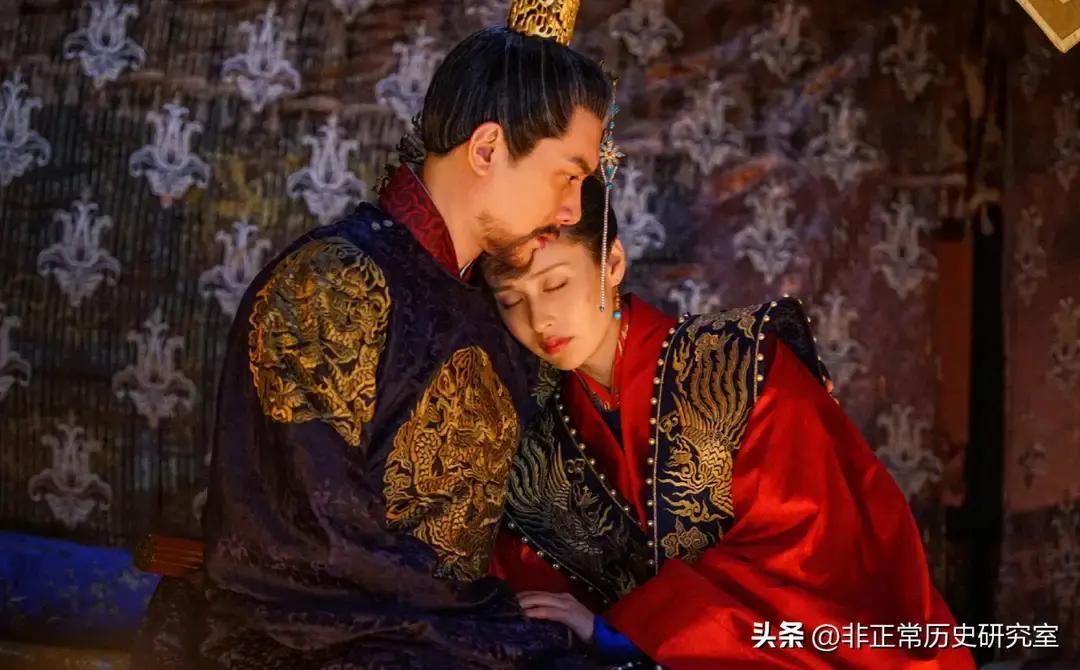 就朱棣生孩子这件事来看，他和徐皇后的感情不是一般的好。

朱棣一生有四儿五女，其中和徐皇后就生了七个。
从洪武十年（1375年）开始，一直到洪武十八年（1385年）。
八年时间，只有徐皇后在生育，而且连续不断。
这段日子是燕王府最安宁的时候。徐达还在世，朱棣也安心当着边塞藩王，没什么别的念头。每天下