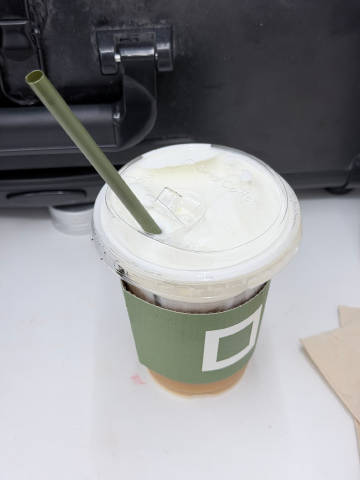 今天食物 居然忘记发了！<br />grid月光维也纳冷萃 就冲这名字...