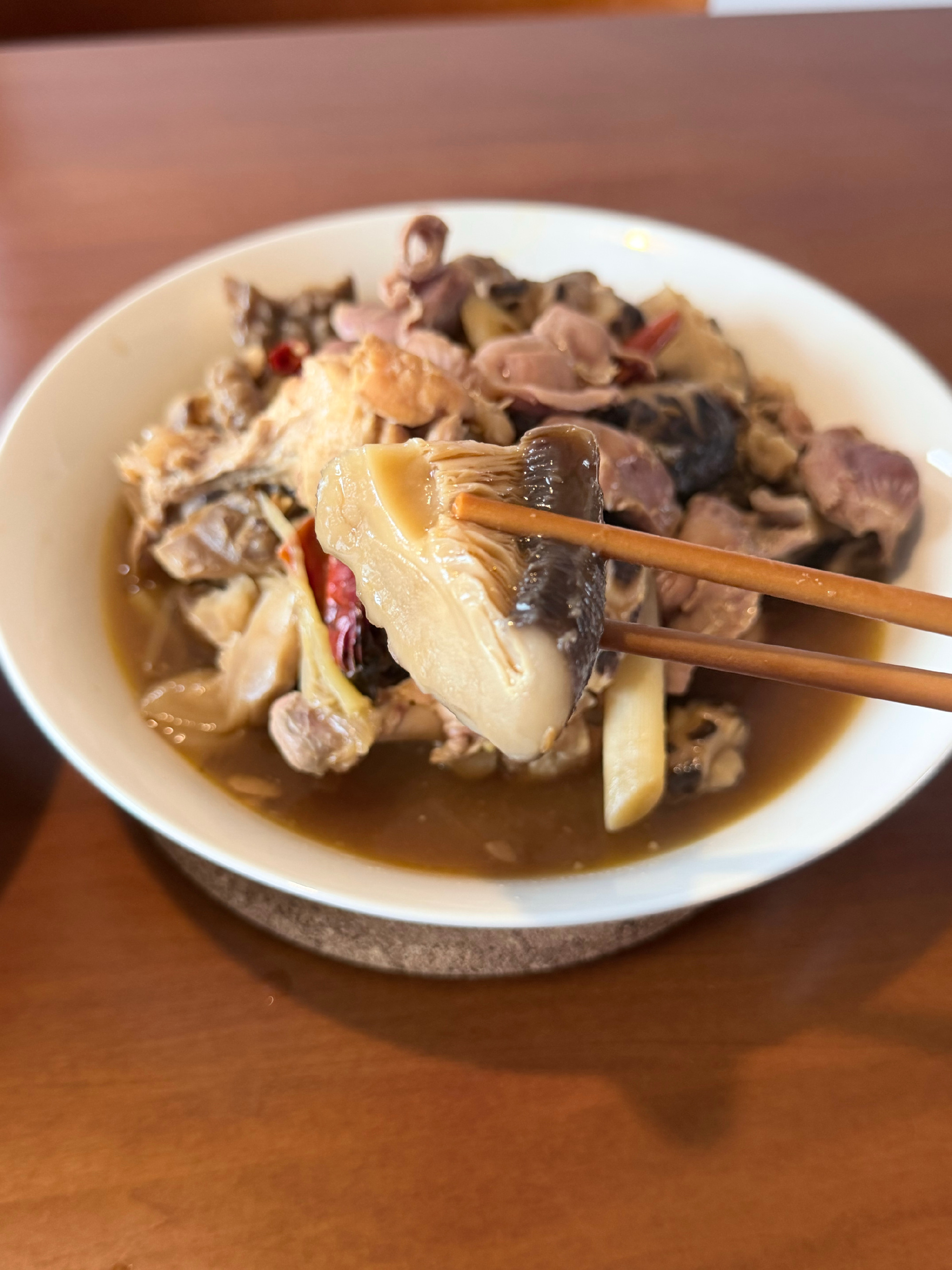 分享两个这段时间吃到的高品质食材～～  供港雪中冬花菇，非常肉头！牙感...