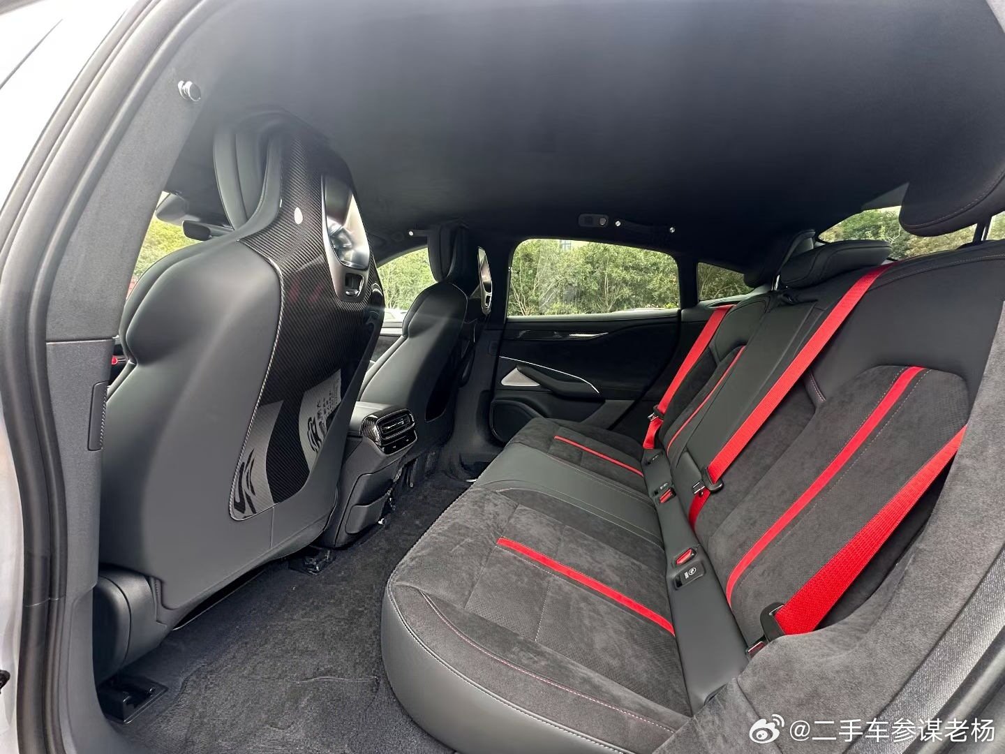 最新车源：小米SU7
2025年8月上户，25款小米su7/U版
选配单:62万多，2000公里，原版原漆一手#二手车参谋老杨##二手车参谋老杨[超话]#  ​