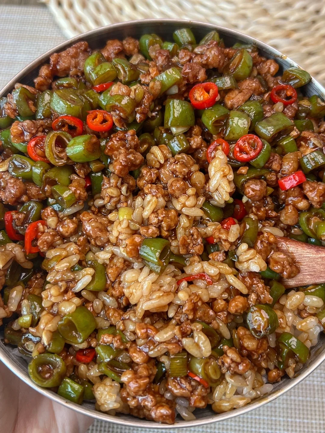 好吃到舔碗底子！！豆角肉末拌饭无敌！！