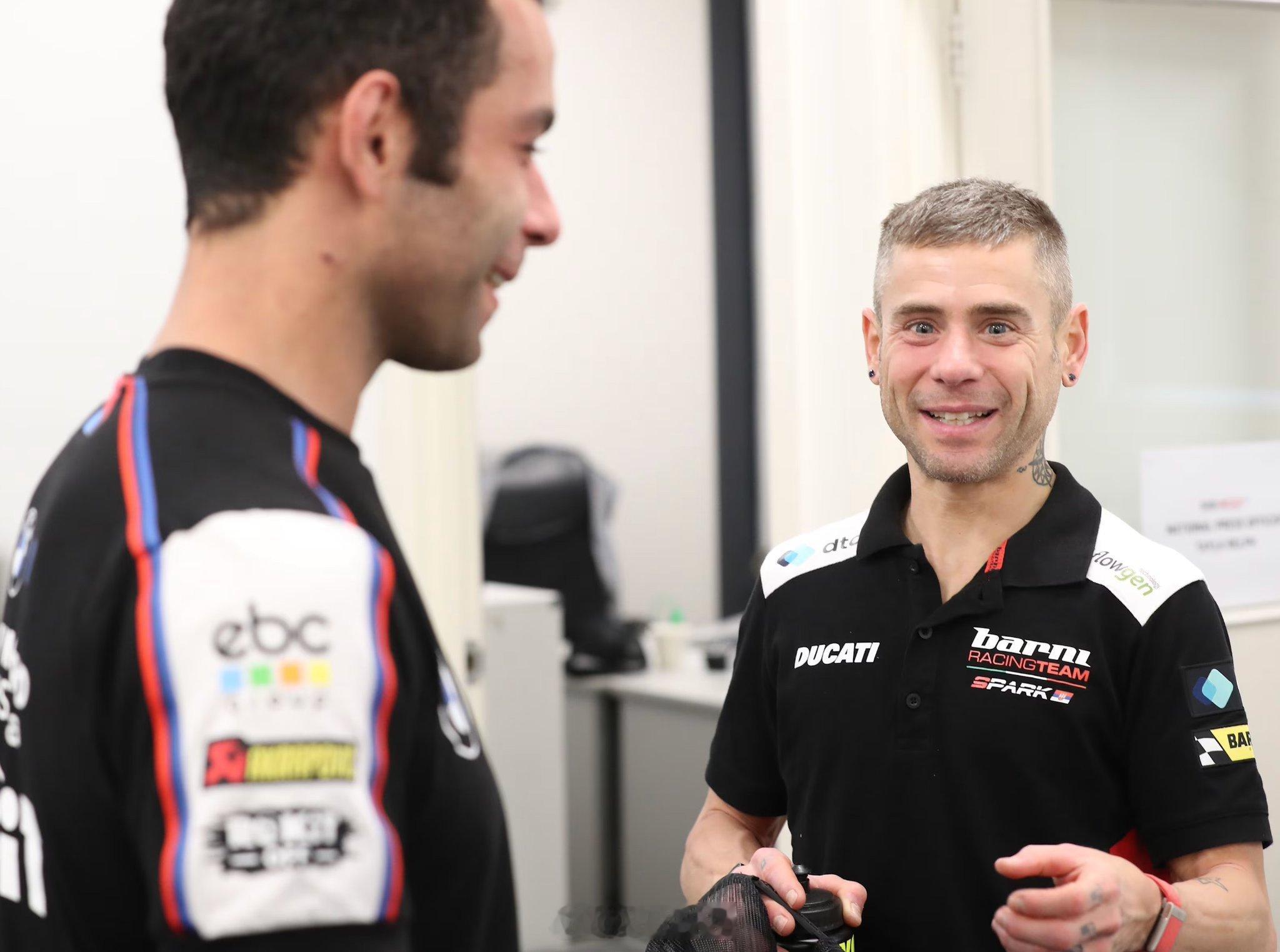 据 Speedweek 报道，Xavi Vierge已经与Barni车队达成协议。

这一消息进一步增强了此前关于Jack Miller将加盟雅马哈参赛的传闻。

与此同时，这也意味着Álvaro Bautista似乎已经失去了席位。

此外，Brad Binder将在2027赛季代表宝马参赛的可能性也已经非常高，几乎可以确定。

此前有消息称，Miguel O ​