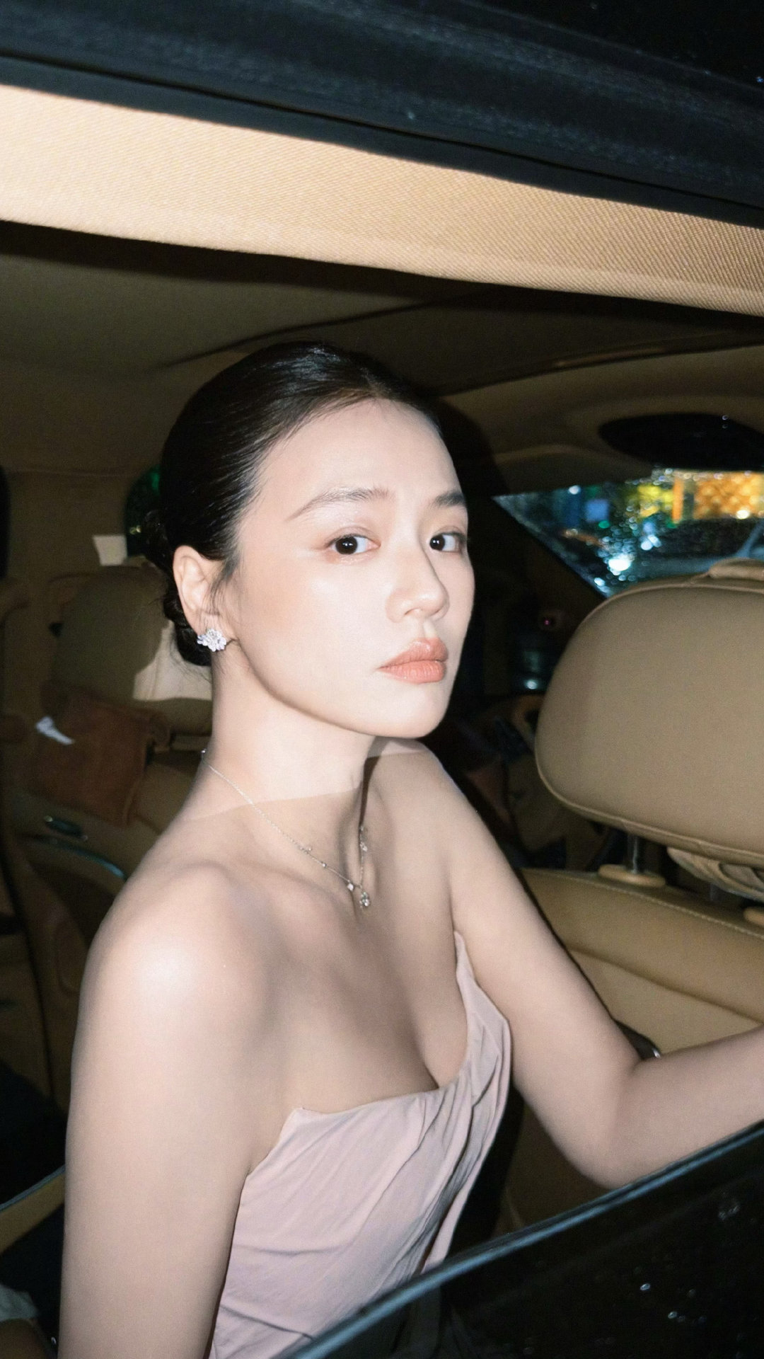 三十八岁半的高能量🐴评委嗨到凌晨一点 ​