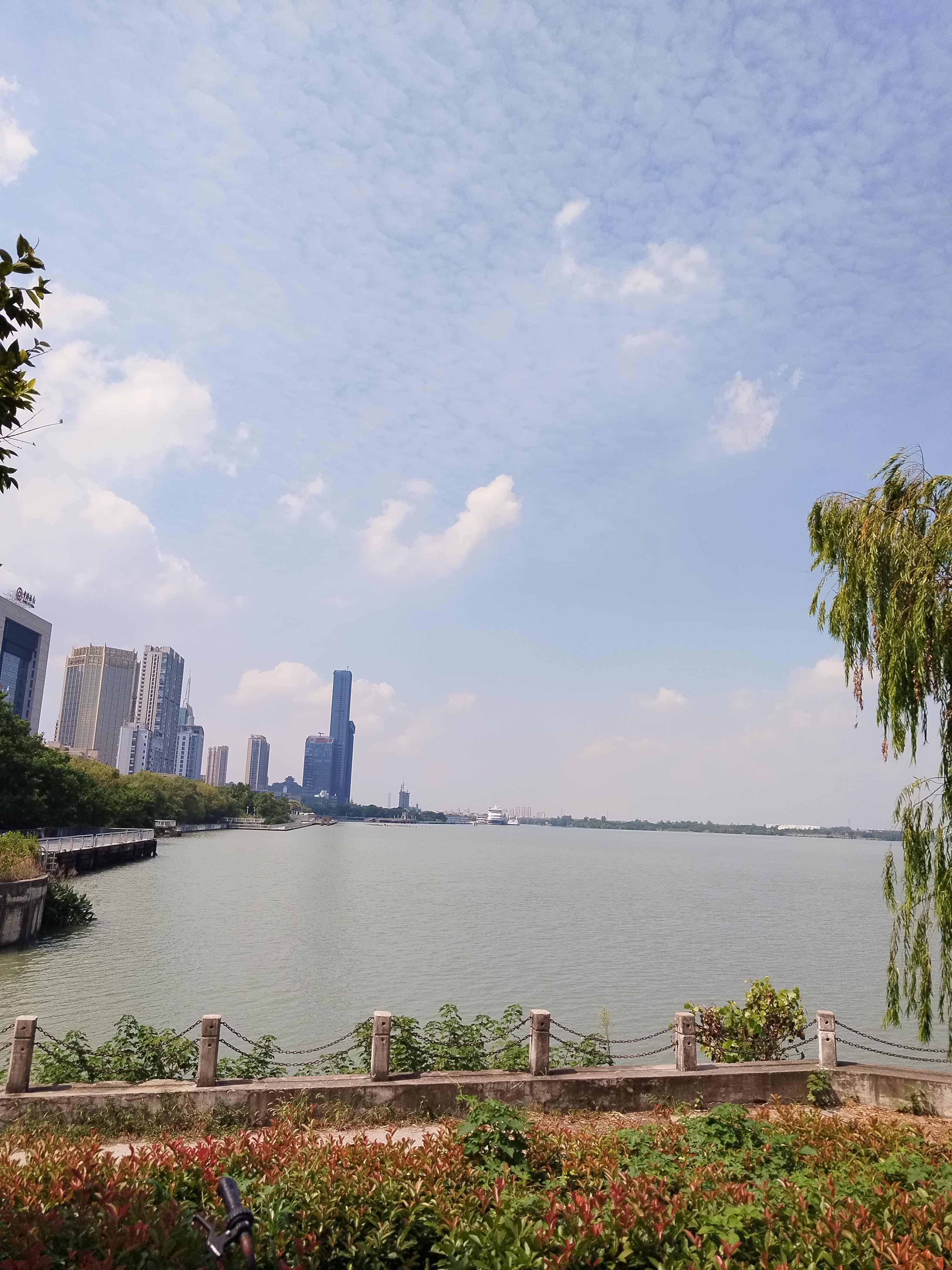 谈谈詹姆斯是啥样的球员很棒的篮球运动员员
