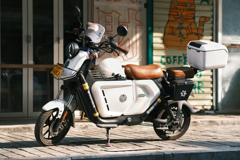 核心是中控/云盒只支持2G，与运营商2G退网叠加所致。   事件核心...