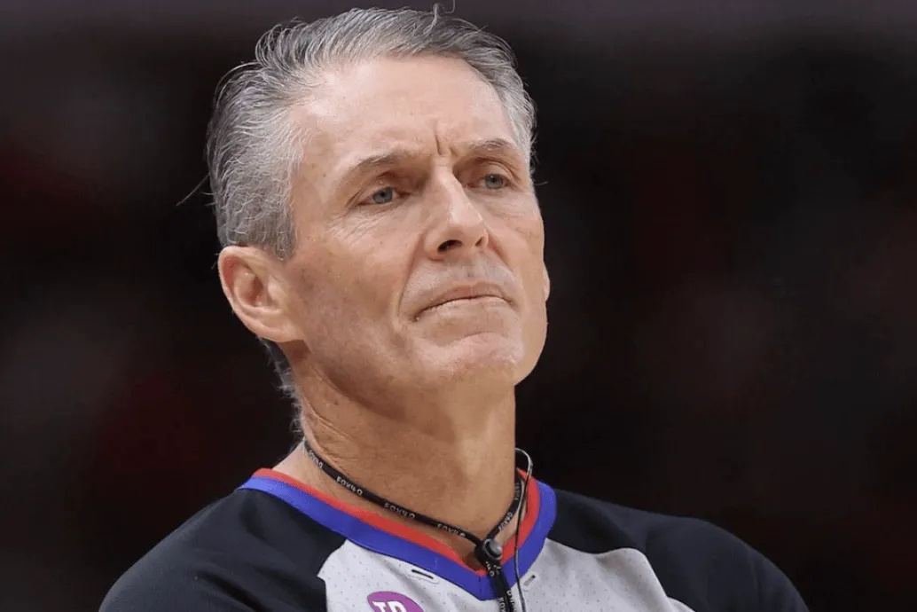 NBANBA季后赛东决G1，尼克斯昨日主场115-104逆转战胜骑士...