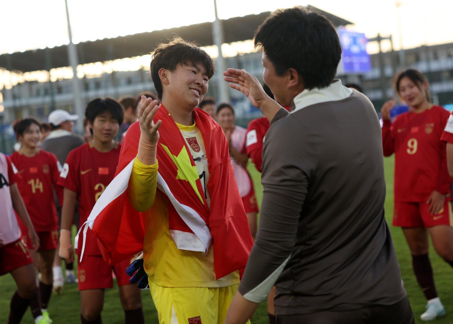 #中国女足[超话]# 

牛子琪就是牛[点赞][点赞][点赞]

#u17女足世界杯# ​