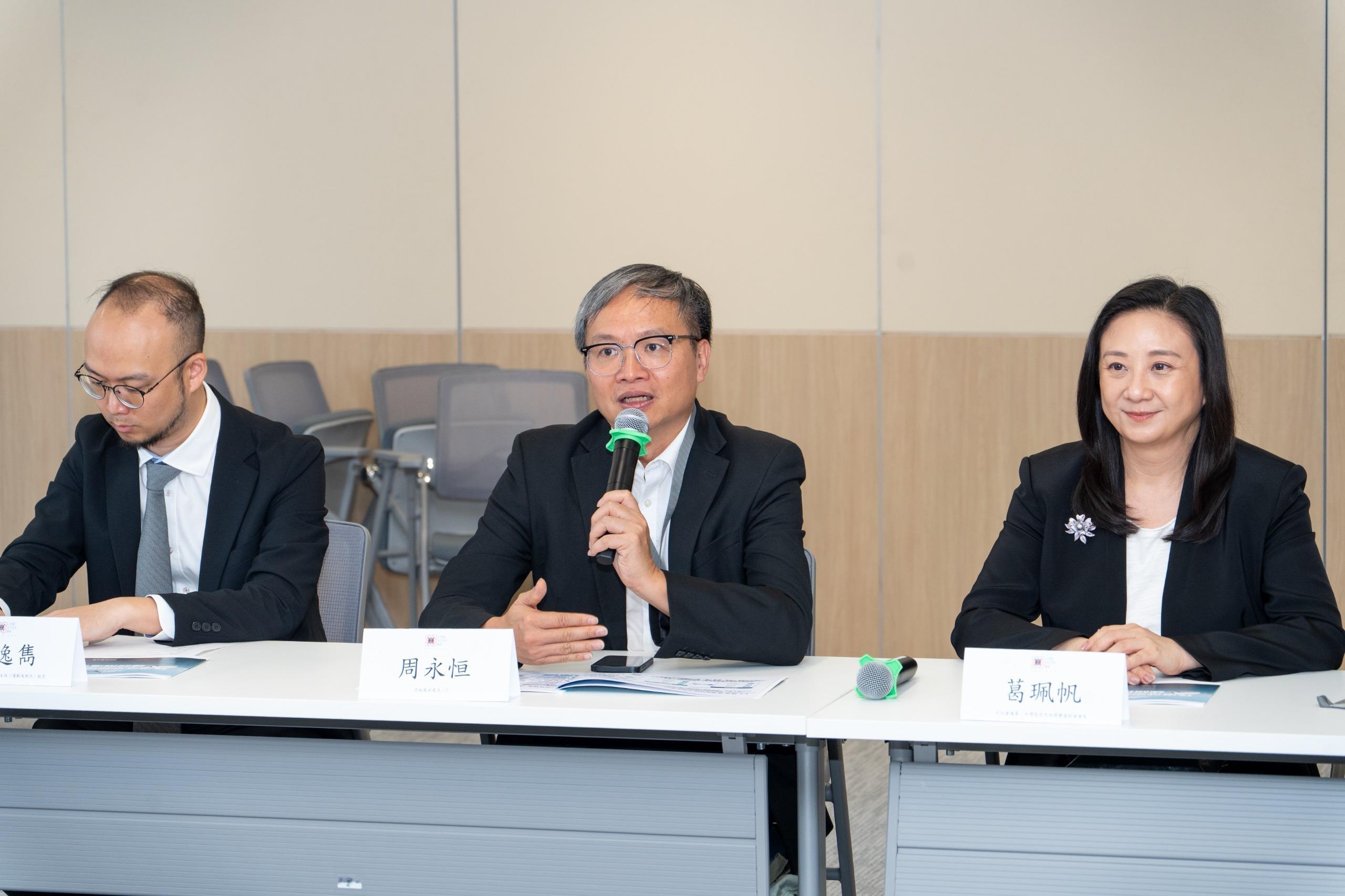 【葛珮帆 │ 推動珠港低空跨境物流航線　共建「空中港珠澳大橋」】

大灣區低空經濟聯盟與珠海市委常委、香洲區委書記劉力率領的代表團，以及香港運輸及物流局代表、民航處副處長 周永恒舉行交流會，重點研究推進珠港低空跨境物流航線。

項目初步構思由珠澳跨境工業區口岸連接香港元朗洪水橋，全程約6 ​