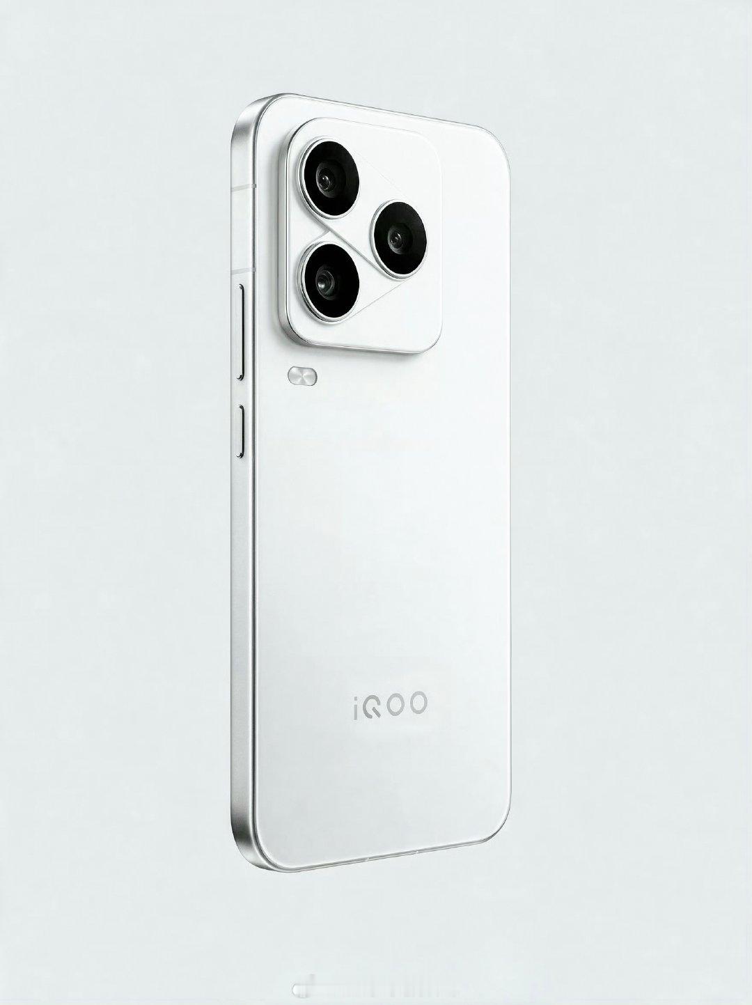 #iqoo#  性能pad ultra搭载8.8英寸oled小平板，居中单孔四窄边框设计，方形模组，骁龙8ee6处理器，内置主动散热风扇，9K毫安左右大电池加持等，价格贵了哈。除了平板，#iqoo# 16也快了，配置参数都可以了#互联网资讯[超话]# ​