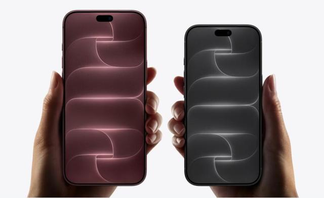 苹果2026秋季新品发布会带来多款重磅产品，iPhone Duo折叠机型正式亮相，本次也是新任CEO的首次大型发布会。
 
今年苹果没有推出常规标准版iPhone，仅更新iPhone 18 Pro以及Pro Max两款旗舰机型，整场发布会最大看点就是等待已久的折叠屏iPhone Duo。这款折叠手机
